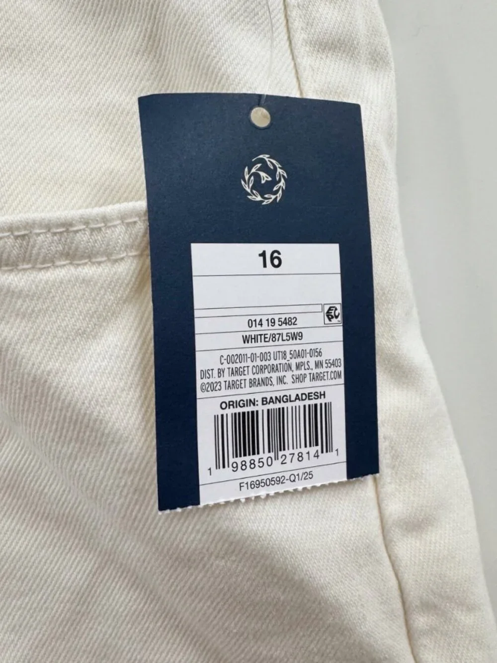 NEW Universal Thread High-Rise Long Denim Shorts - White - Size 16